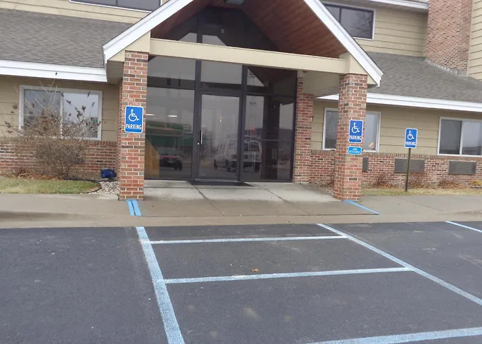 Americinn By Wyndham Coralville