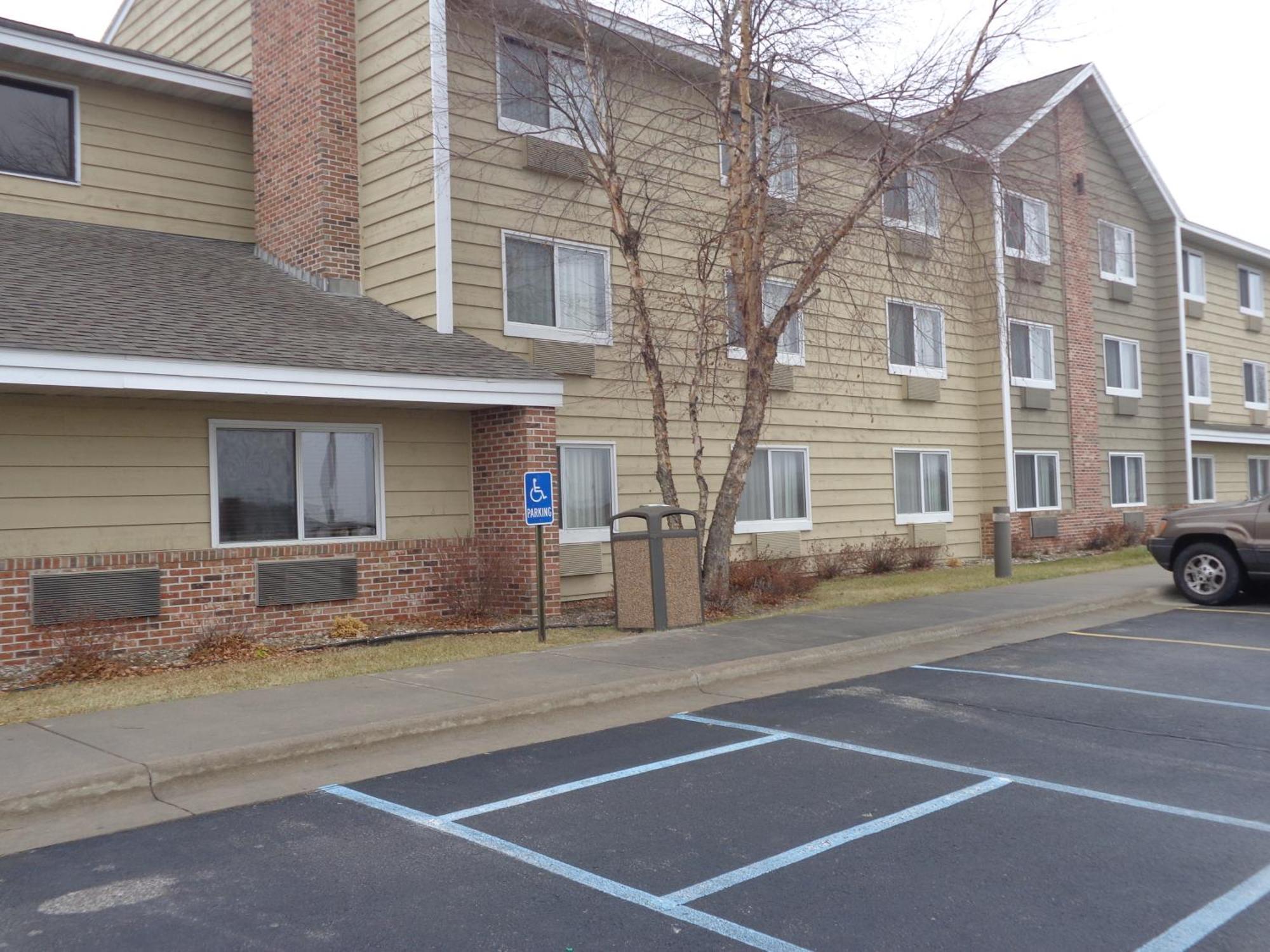 Americinn By Wyndham Coralville